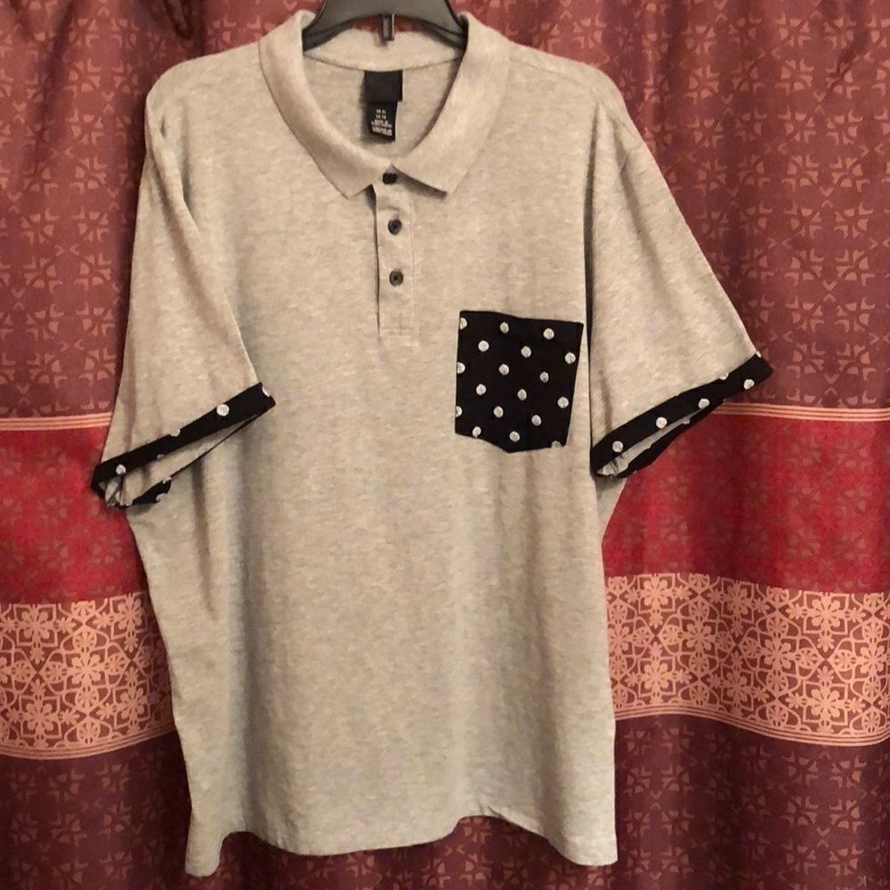 H&M gray black and white collar shirt